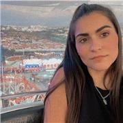 Me defino como una persona responsable, con entusiasmo y ganas de enseñar. Actualmente estudio el grado de educación infantil y me gustaría dar clases de 0 a 12 años
